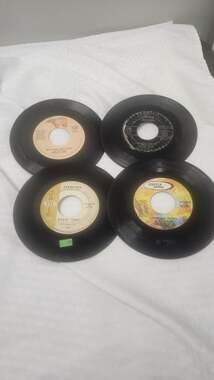 Lot of 4 Vintage 45 RPM Vinyl Records: Lesley Gore,‎ Dionne Warwick, Duane Eddy,